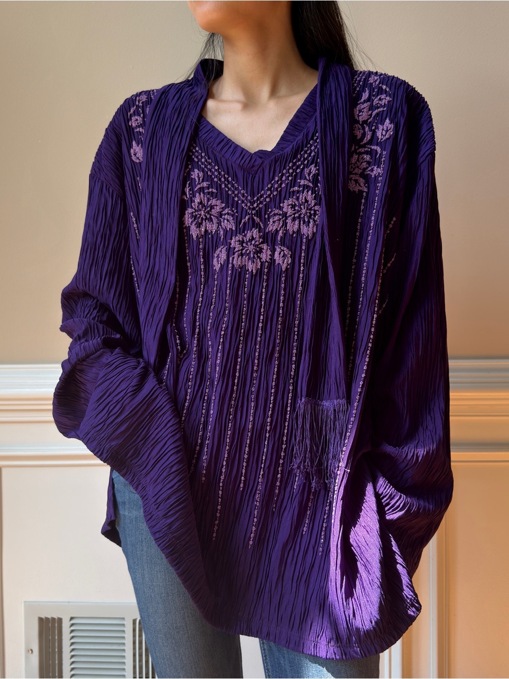 Vintage Jamie Nicole Embroidered V-Neck Tunic Top with Scarf Tie